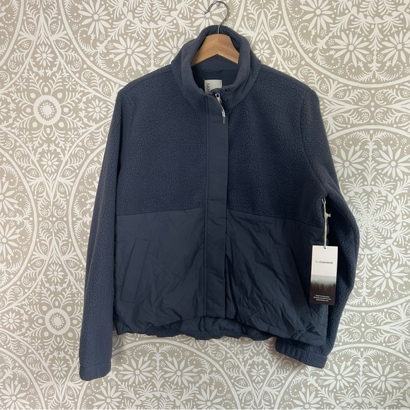 Vuori Highlands Fleece Jacket in Azure - Picture 2 of 5